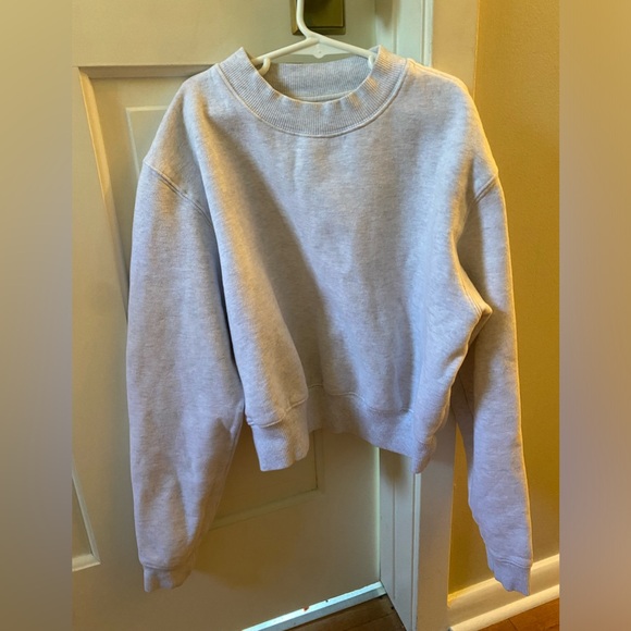 tna light heather gray crew neck - Picture 1 of 4